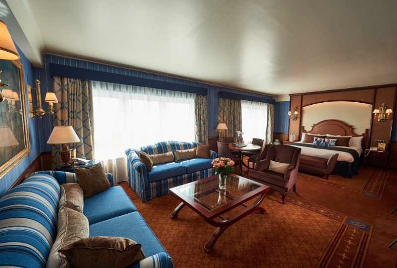 Hotel newport bay club suite